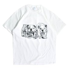 画像1: Coming & Going Designs English Bulldog Puppies T-Shirts White / カミングアンドゴーイングデザイン イングリッシュブルドッグ パピーズ Tシャツ ホワイト (1)