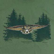 画像2: Liberty Graphics Owl in Flight S/S T-Shirts Olive / リバティグラフィックス ショートスリーブ Tシャツ オリーブ (2)