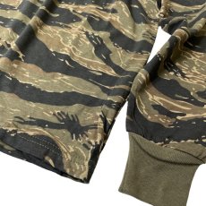 画像3: Rothco L/S Tiger Stripe Camo T-Shirts / ロスコ ミリタリー タイガーストライプカモ ロングスリーブ Tシャツ (3)