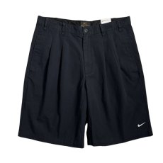 画像1: NIKE Loose Fit Pleated Chino Shorts Black / ナイキ ルーズフィット プリーツ チノ ショーツ ブラック (1)