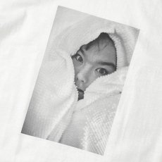 画像2: Girl Skateboards Spike Photo Bjork T-Shirts White / ガール スパイクジョーンズ ビョーク フォトTシャツ ホワイト (2)