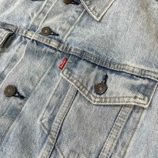 画像3: Levi's USA #72334 The Trucker Denim Jacket Light Stonewash / リーバイス アメリカモデル ザ・トラッカー デニムジャケット ライトストーンウォッシュ (3)