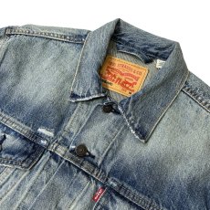 画像2: Levi's USA #72334 The Trucker Damage Denim Jacket Stonewash / リーバイス アメリカモデル ザ・トラッカー ダメージデニム ジャケット ストーンウォッシュ (2)