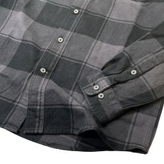 画像4: Carhartt L/S Loose Fit Heavyweight Flannel Plaid Shirts Black / カーハート ロングスリーブ ヘビーウェイト プレイド フランネル シャツ ブラック (4)