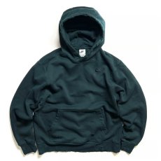 画像1: NIKE Custom Damage Over-Dye Hoodie - Ripe Green/Navy Logo (1)