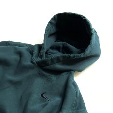 画像3: NIKE Custom Damage Over-Dye Hoodie - Ripe Green/Navy Logo (3)