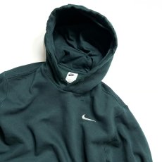 画像3: NIKE Custom Damage Over-Dye Hoodie - Ripe Green/White Logo (3)