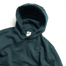 画像2: NIKE Custom Damage Over-Dye Hoodie - Ripe Green/Navy Logo (2)