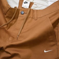 画像3: NIKE Straight Leg Chino Pants - Brown (3)