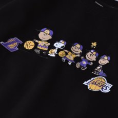 画像2: Snoopy LA Lakers Crewneck Sweatshirts - Black (2)