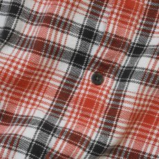 画像4: BDG Cropped Plaid Flannel Shirt - Light Red (4)